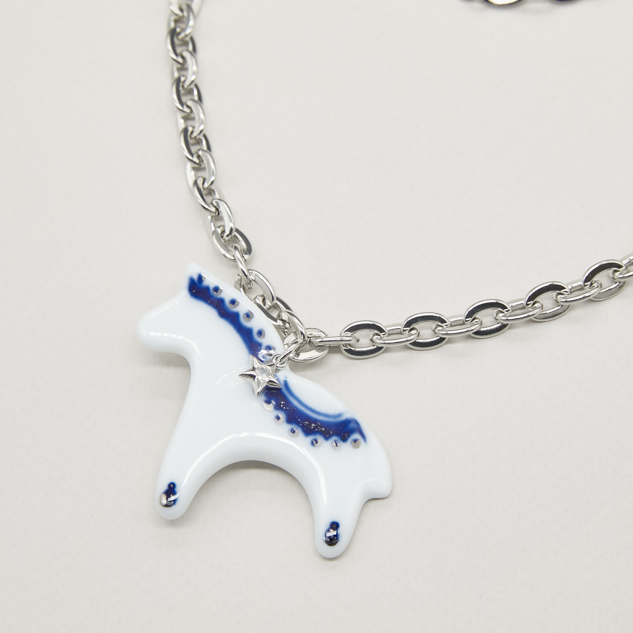 Кулон Коник роспись орнамент в платине из коллекции ГФЗ & Buylerika Ceramic