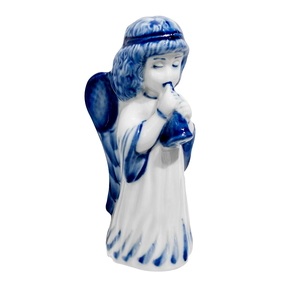 Скульптура Ангелок с дудочкой Гжельский фарфоровый завод