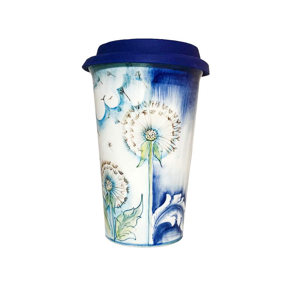 Авторский кофейный стаканчик с силиконовой крышкой №10 (цветная подглазурная роспись) объем 400 мл.