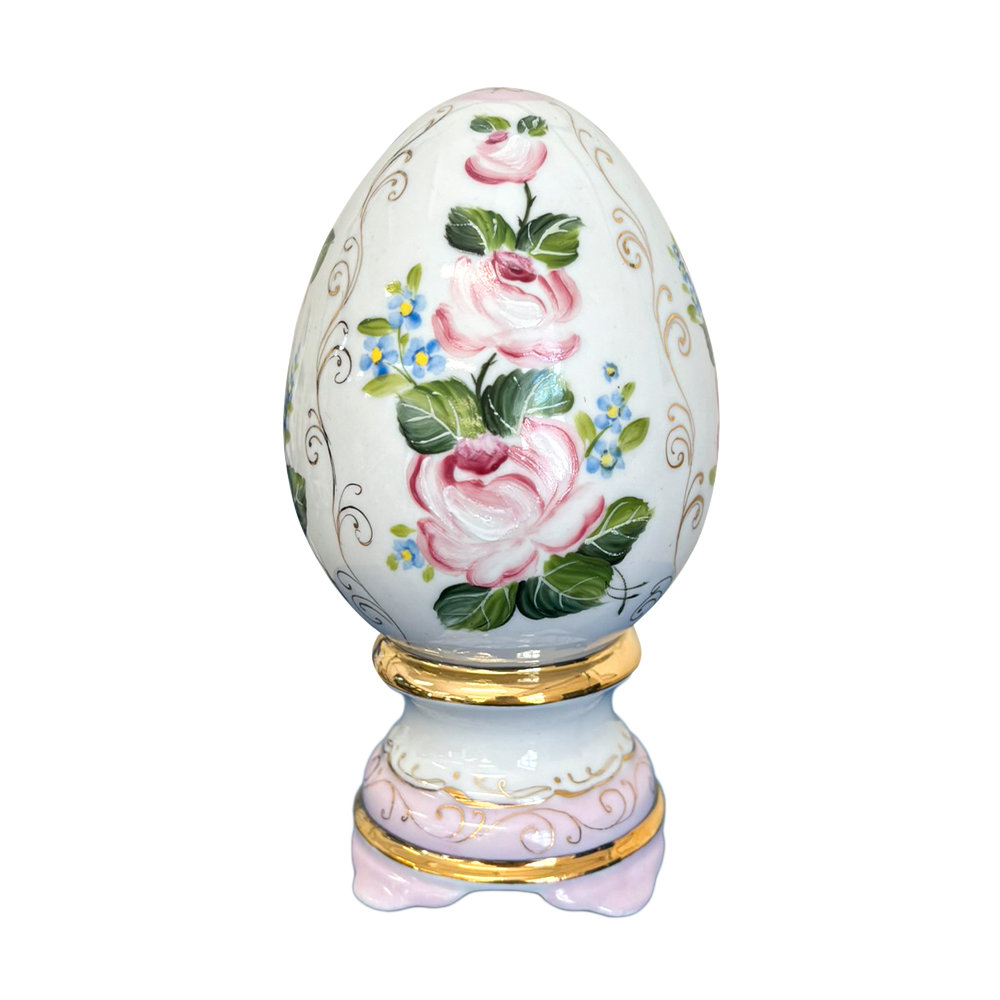 Яйцо малое Подарочное в нежной росписи Устюхиной Гжельский фарфоровый завод