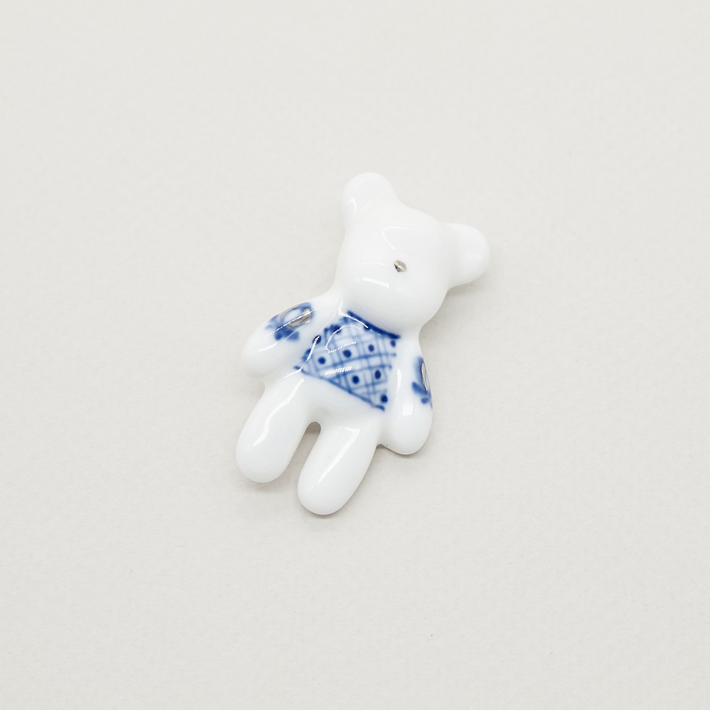 Брошь Мишка роспись свитер с платиной из коллекции ГФЗ &amp;amp; Buylerika Ceramic Гжельский фарфоровый завод